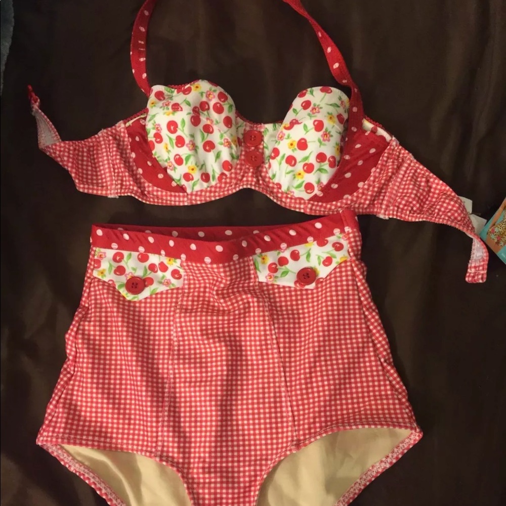 Pinup girl clothing Lucy B swimsuit NWT